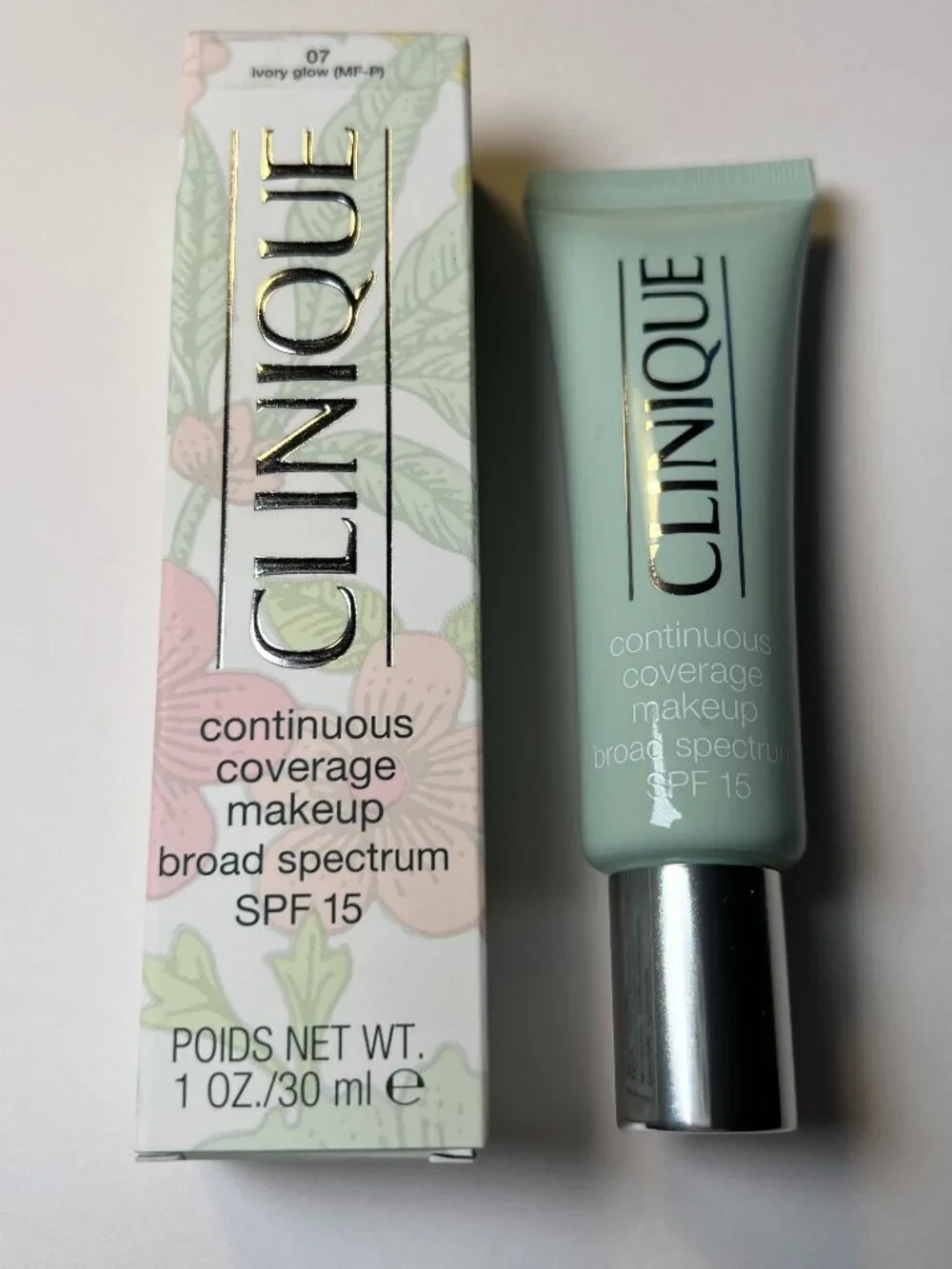 Clinique Continuous Coverage Makeup SPF 15 Foundation Concealer 07 Ivory Glow